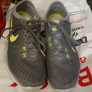 Nike size 7.5 women's sneakers